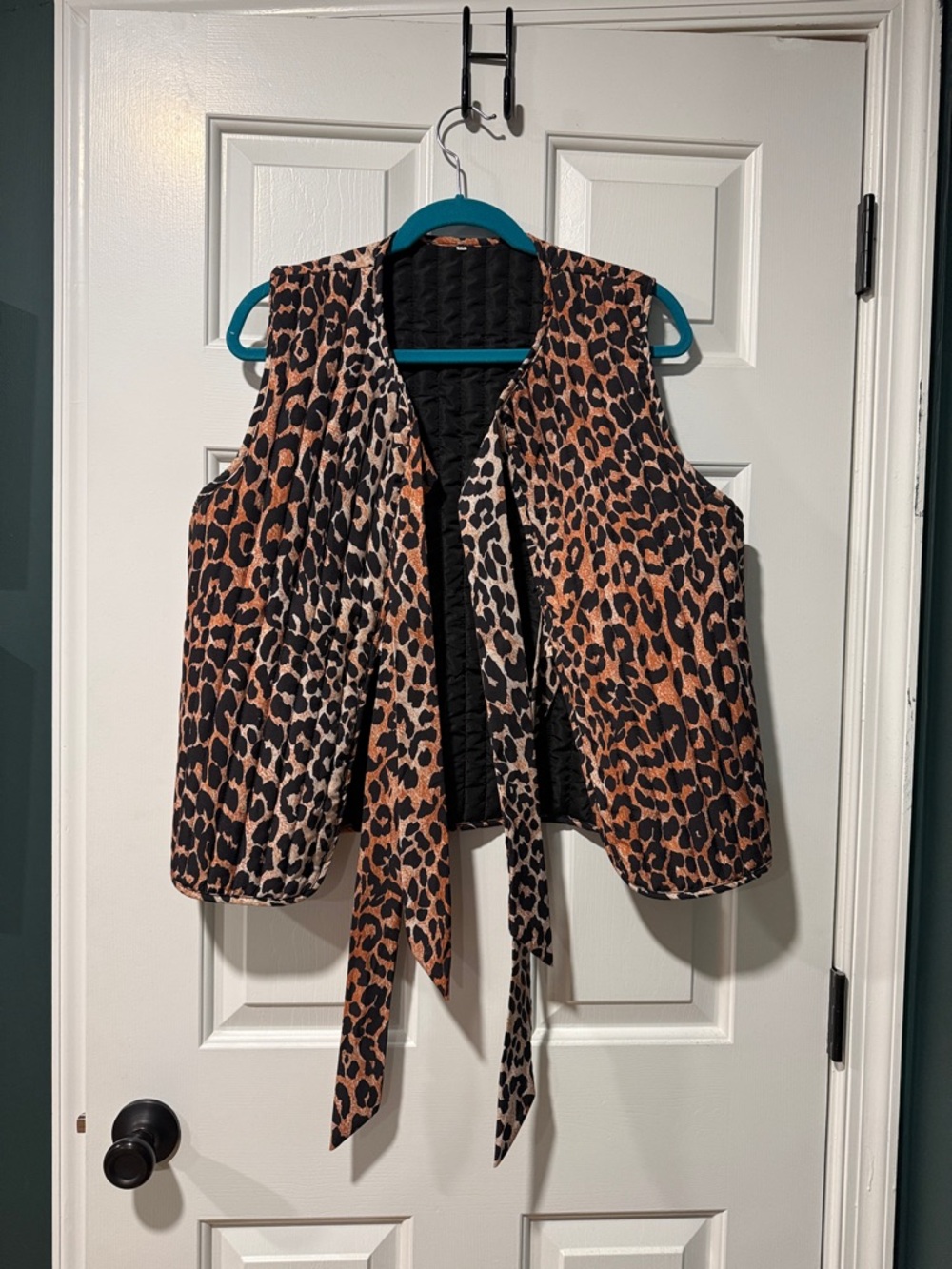 Leopard Print Tie-Front Sleeveless Vest